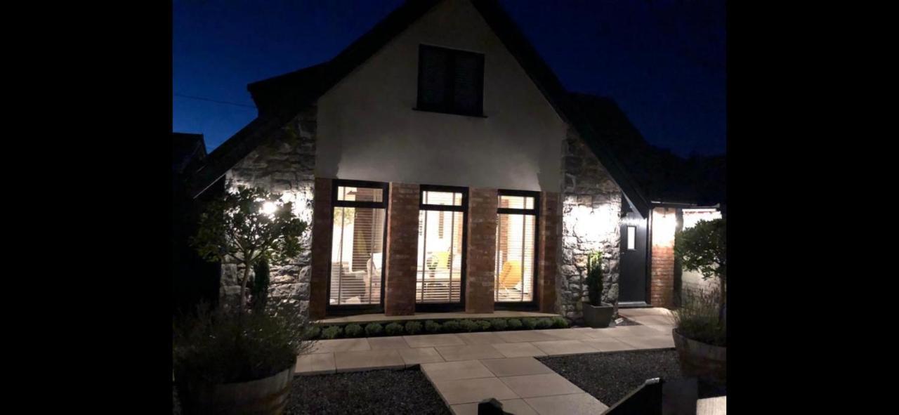 Y Bwythyn Villa Holywell  Exterior photo